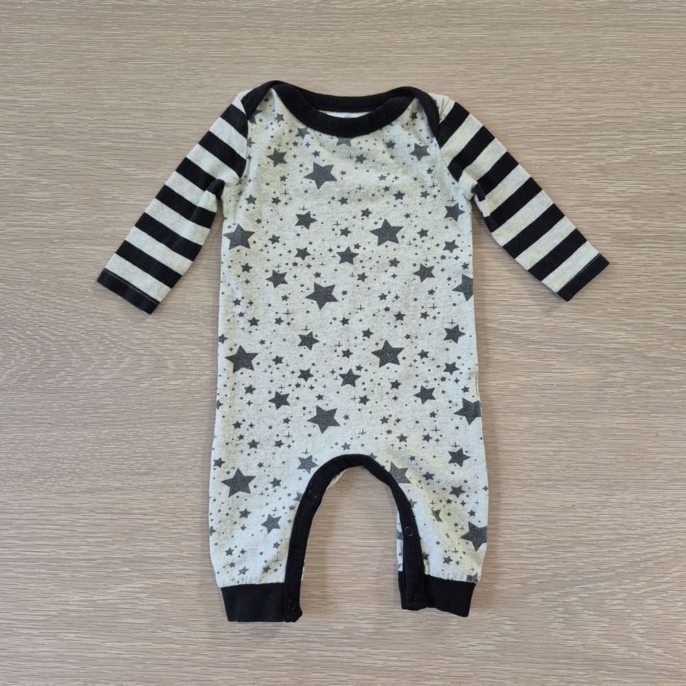 Infant 0-3 Months Coyote Black & Cream Star Print Baby One-Piece